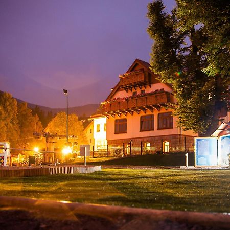 Przystanek Bavaria - Sauny, Parking Oraz Wstep Do Parku Bajek W Cenie! Karpacz Exteriér fotografie