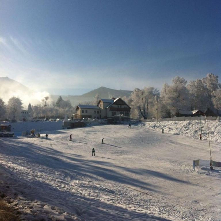 Przystanek Bavaria - Sauny, Parking Oraz Wstep Do Parku Bajek W Cenie! Karpacz Exteriér fotografie