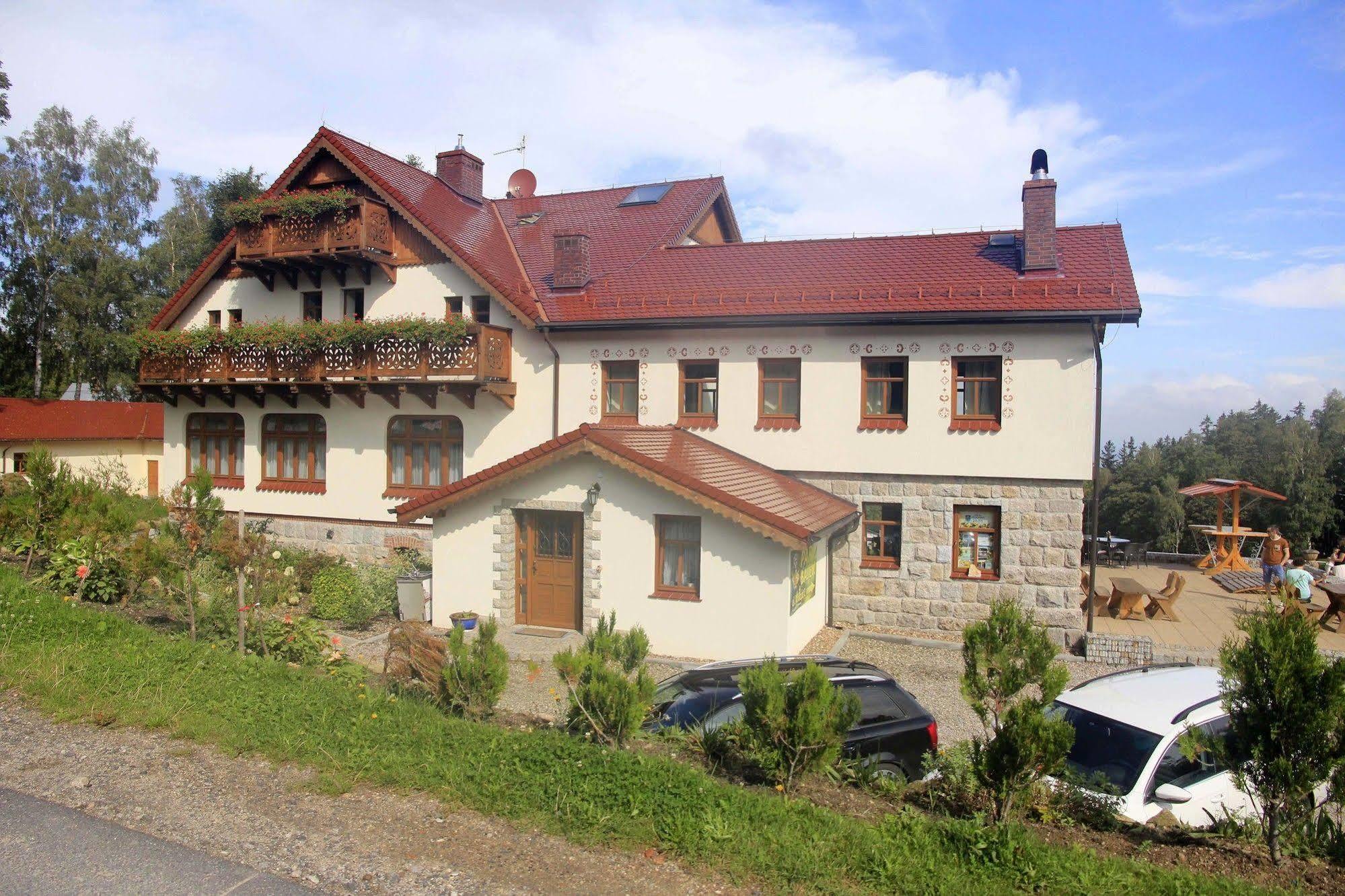 Przystanek Bavaria - Sauny, Parking Oraz Wstep Do Parku Bajek W Cenie! Karpacz Exteriér fotografie